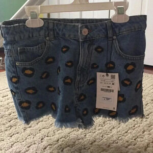 Cheetah print denim shorts!